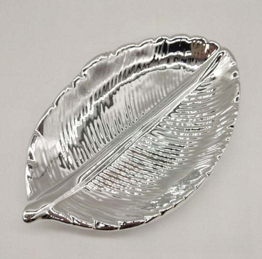 Ceramic leaf jewelry tray