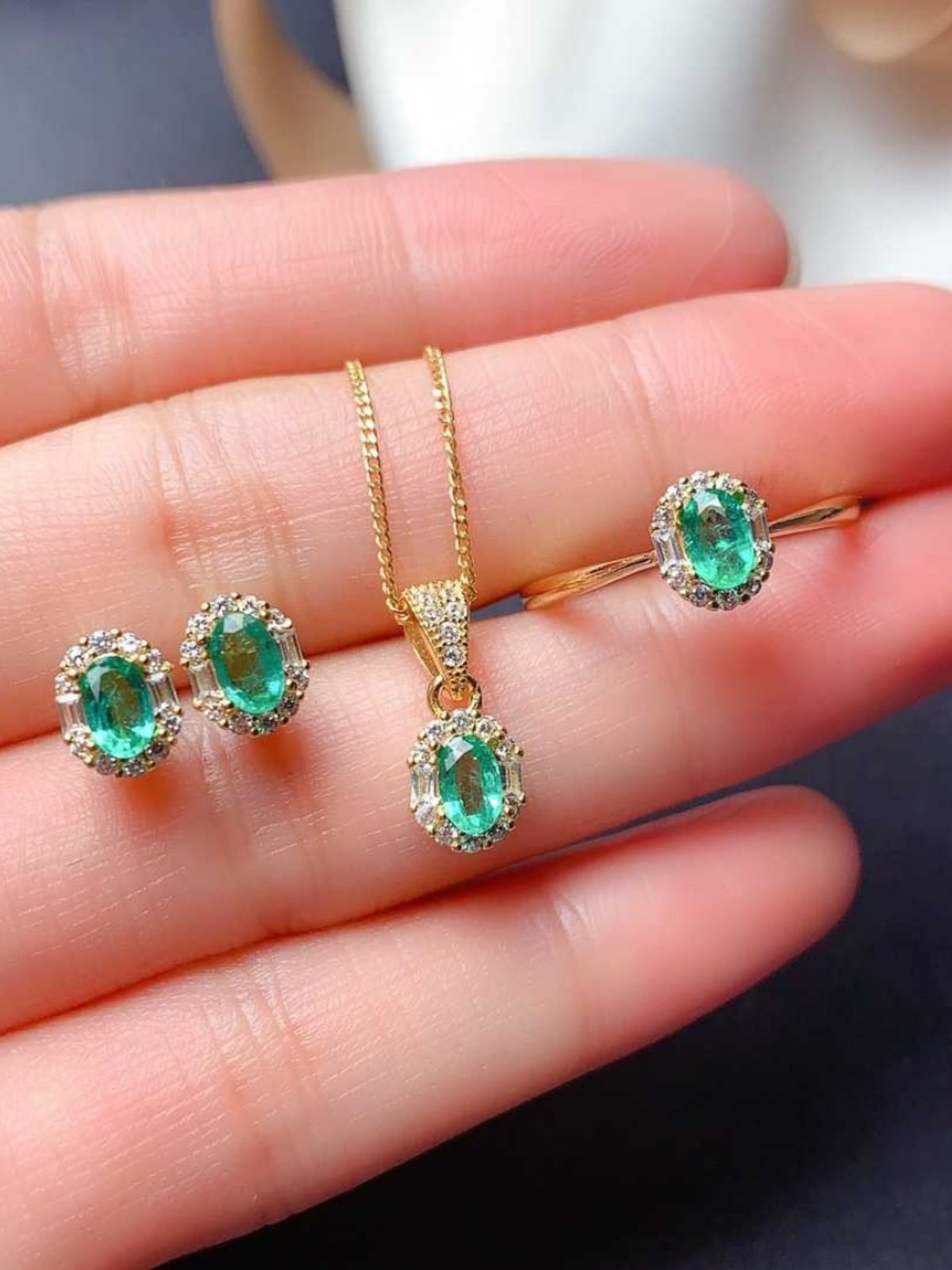Natural Colombian Emerald Jewelry Set with Ring, Pendant, Earrings
