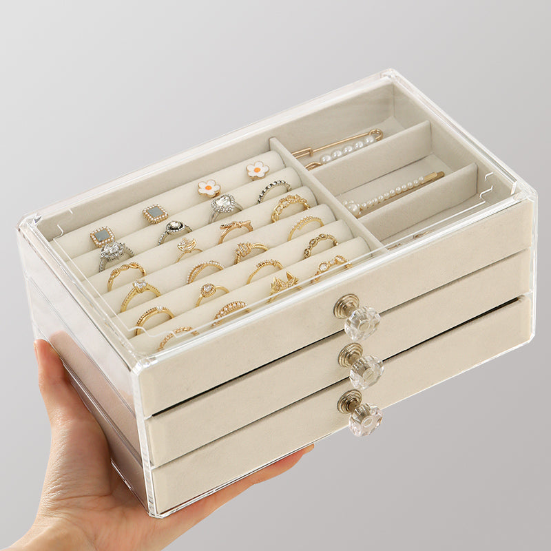 Jewelry box is high-end exquisite portable
